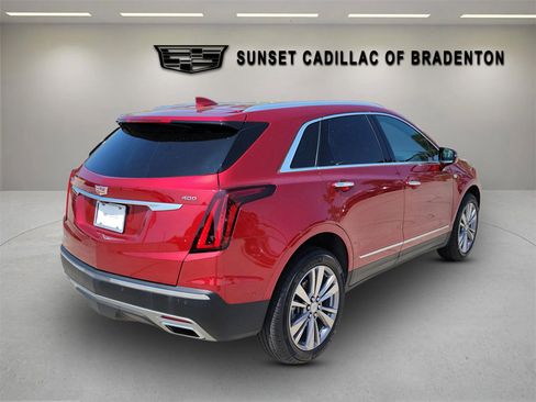 Certified 2025 Cadillac XT5 Premium Luxury w/ Technology Package image 4