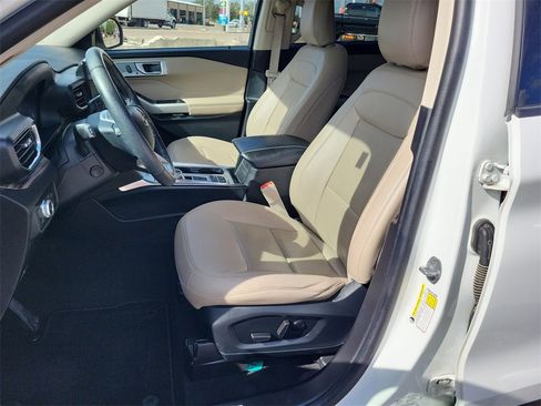 Used 2022 Ford Explorer Limited w/ Equipment Group 301A image 13