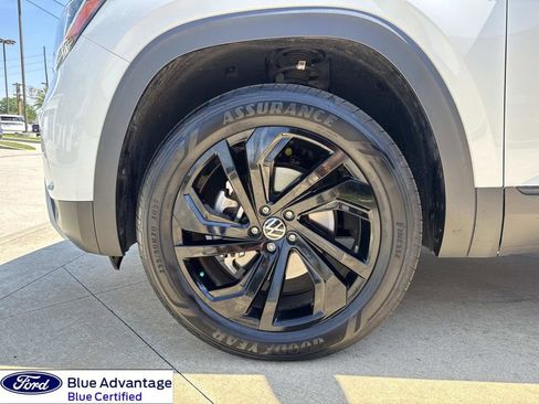 Used 2023 Volkswagen Atlas SE image 6