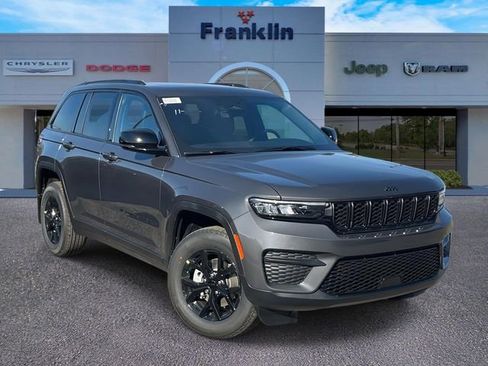 New 2025 Jeep Grand Cherokee Altitude image 1