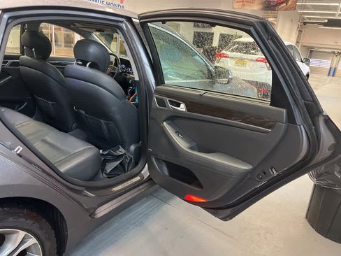 Used 2015 Hyundai Genesis 3.8 w/ Option Group 02 image 5