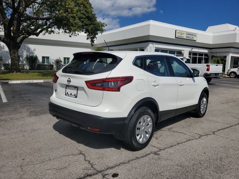 Used 2020 Nissan Rogue Sport S image 6