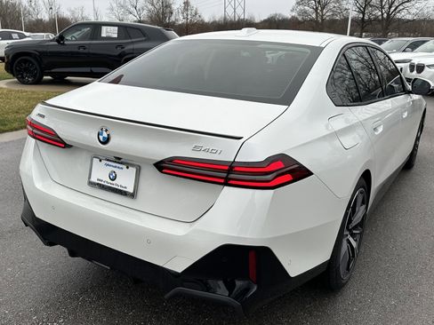 New 2026 BMW 540i xDrive w/ M Sport Package AWD/4WD image 10