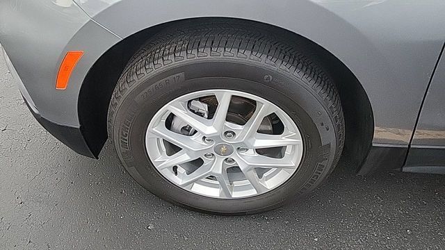 Used 2024 Chevrolet Equinox LT FWD image 3