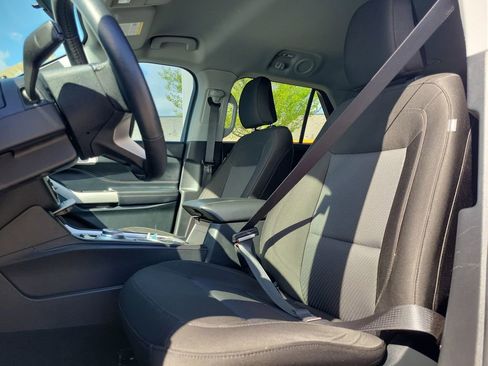 Used 2024 Ford Explorer XLT image 18