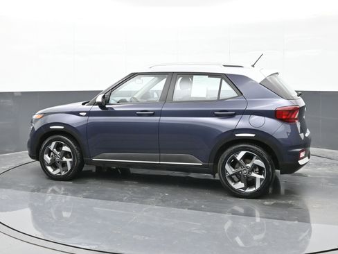 Used 2023 Hyundai Venue Limited w/ Cargo Package image 3