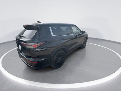 New 2026 Mitsubishi Outlander LE AWD/4WD image 8