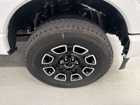 New 2026 Ford F250 Platinum AWD/4WD image 5