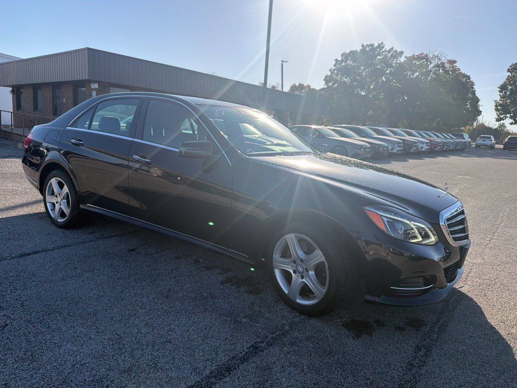 Used 2014 Mercedes-Benz E 350 4MATIC Sedan image 4