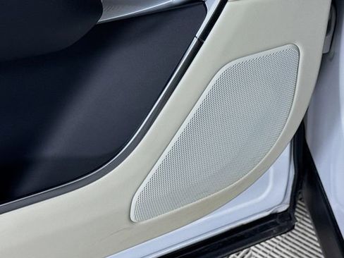 Certified 2024 Land Rover Range Rover Long Wheelbase SE image 21