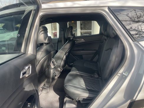 Certified 2023 Kia Sportage X-Line image 9