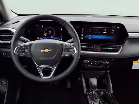 New 2026 Chevrolet TrailBlazer LT FWD image 4
