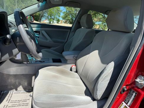 Used 2009 Toyota Camry LE FWD image 15