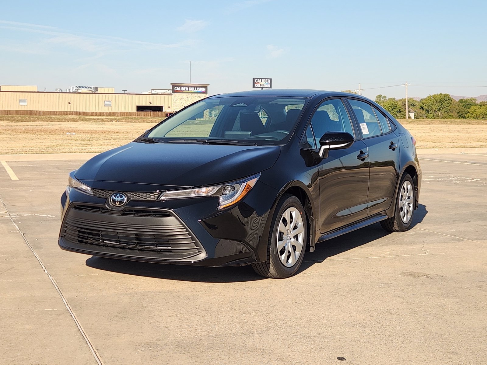 New 2027 Toyota Corolla LE FWD image 2