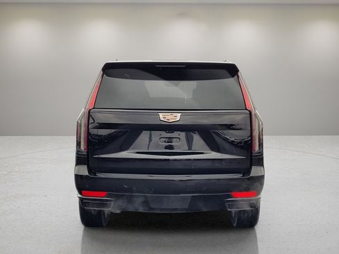 Used 2023 Cadillac Escalade Sport image 5