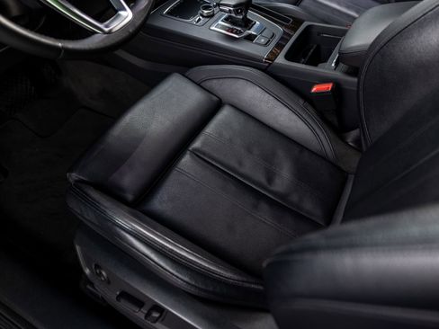 Used 2019 Audi Q5 Premium w/ Premium Plus Package AWD/4WD image 42