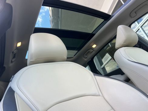 Used 2022 INFINITI QX50 Sensory image 16