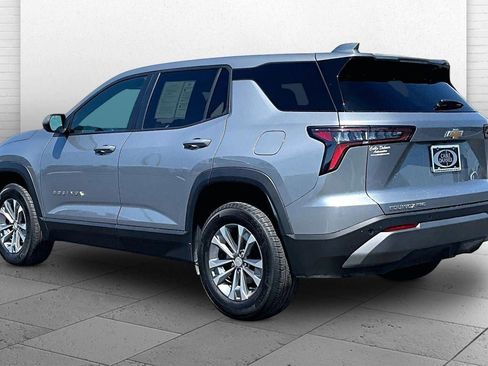 Used 2025 Chevrolet Equinox LT AWD/4WD image 11