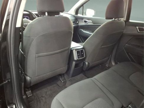 Used 2025 Kia Sportage LX AWD/4WD image 12