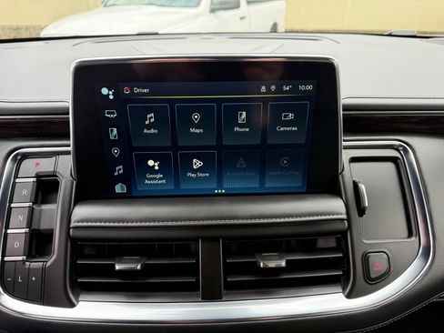 Used 2024 Chevrolet Suburban Z71 w/ Luxury Package image 33