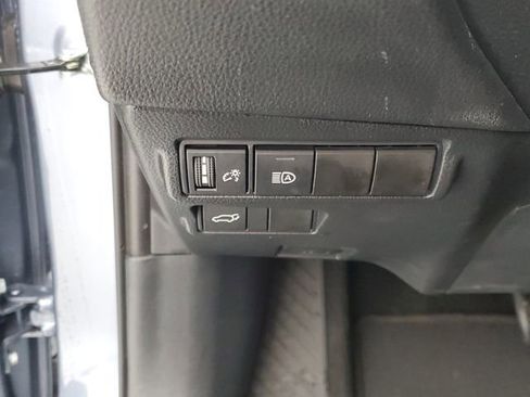 Used 2023 Toyota Corolla Cross XLE w/ Convenience Package FWD image 34