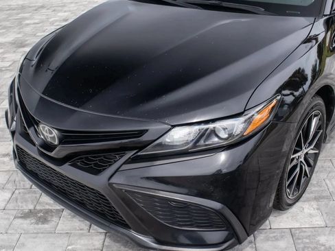 Used 2023 Toyota Camry SE FWD image 12