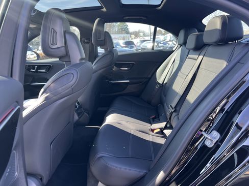 Used 2025 Mercedes-Benz C 300 Sedan image 33