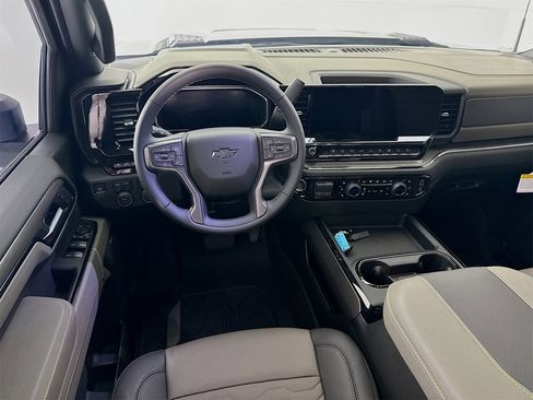 Used 2026 Chevrolet Silverado 2500 ZR2 image 25