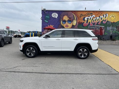 Certified 2024 Jeep Grand Cherokee Limited 4xe AWD/4WD image 2