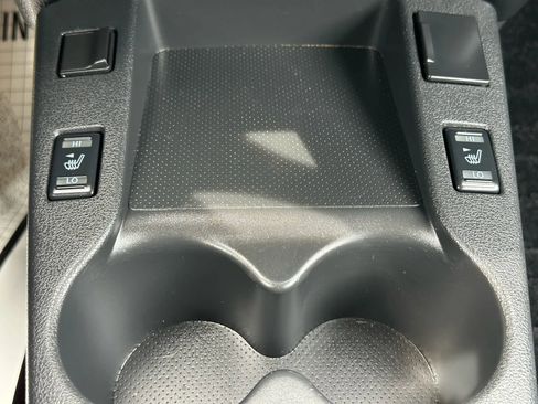 Used 2017 Nissan Leaf SL image 37