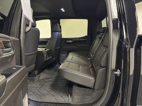 Used 2024 Chevrolet Silverado 1500 High Country w/ High Country Premium Package AWD/4WD image 14