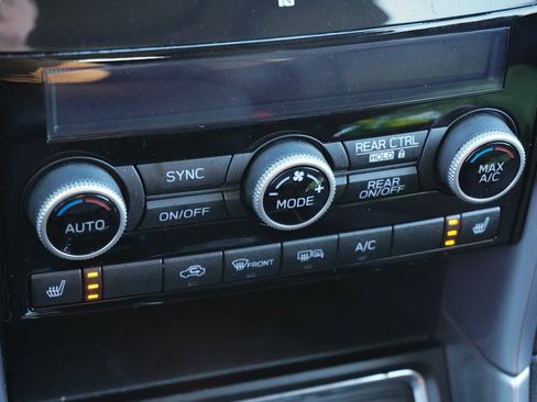 Used 2022 Subaru Ascent Limited w/ Technology Package image 42