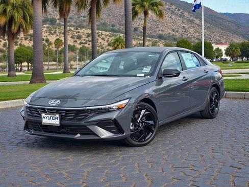 New 2026 Hyundai Elantra SEL Sport image 2