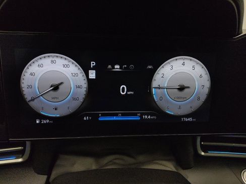 Used 2025 Hyundai Elantra SEL FWD image 23