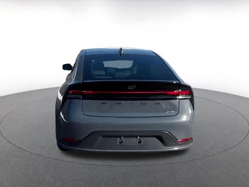 Used 2025 Toyota Prius LE image 12