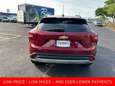 Used 2025 Chevrolet Trax LT image 5