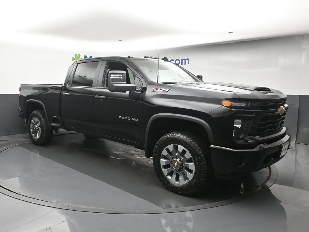 New 2026 Chevrolet Silverado 2500 Custom w/ Custom Value Package AWD/4WD image 2