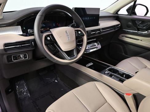 Used 2023 Lincoln Corsair AWD w/ Equipment Group 101A image 12