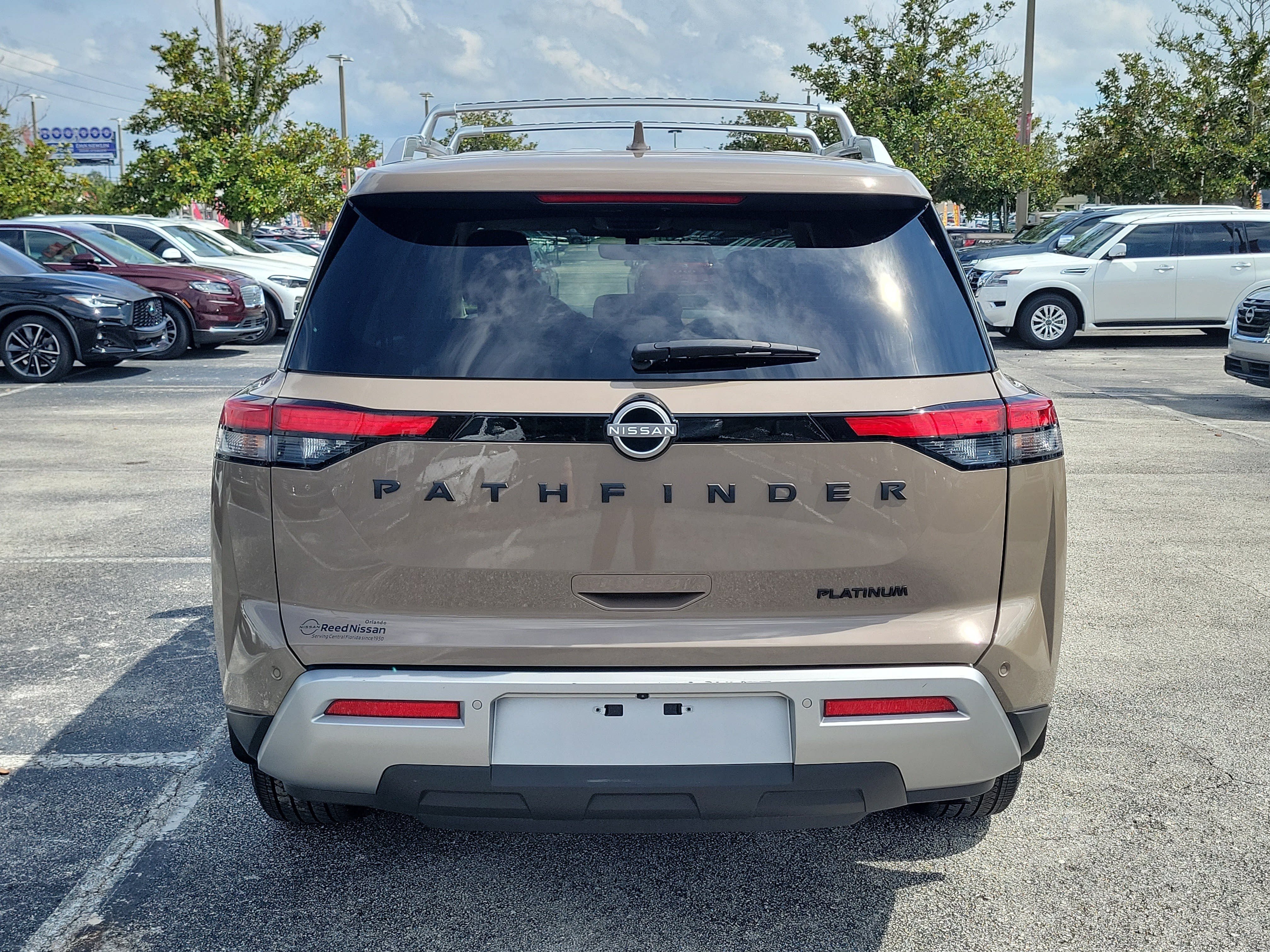 Certified 2024 Nissan Pathfinder Platinum w/ Black Appearance Package FWD image 5