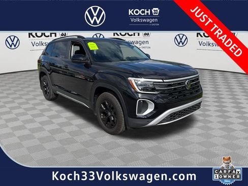Certified 2026 Volkswagen Atlas Peak Edition AWD/4WD image 1