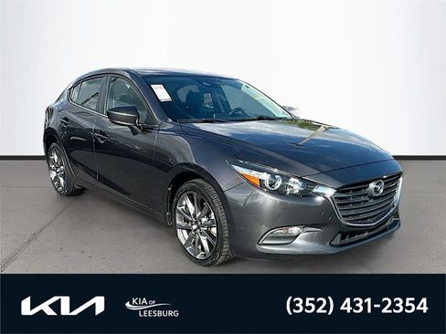 Used 2018 MAZDA MAZDA3 Touring FWD image 1