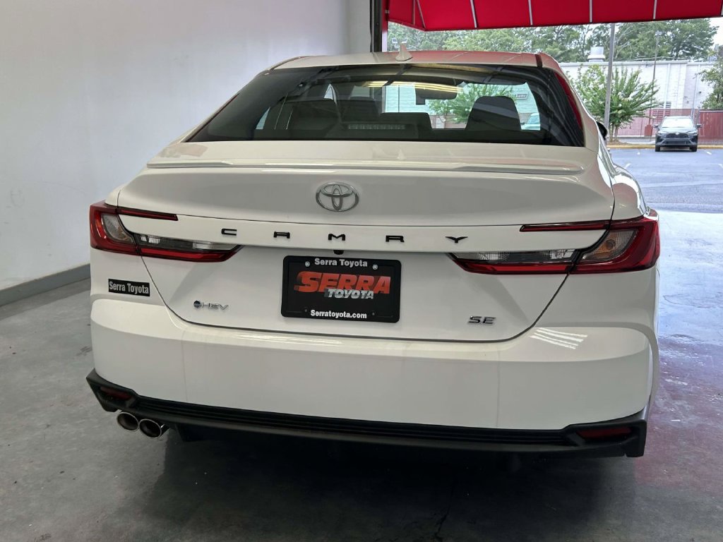 Used 2026 Toyota Camry SE w/ Convenience Package FWD image 4