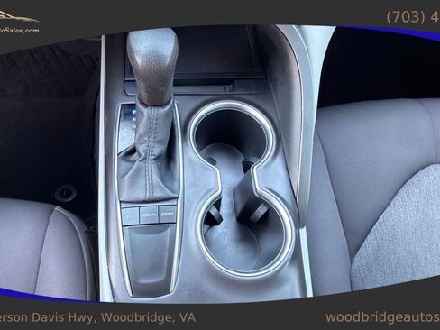 Used 2022 Toyota Camry LE image 16