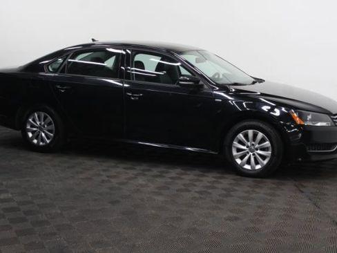 Used 2015 Volkswagen Passat 1.8T Wolfsburg Edition image 3