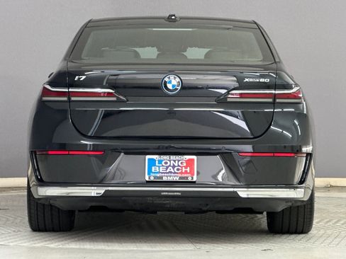 Used 2024 BMW i7 xDrive60 AWD/4WD image 9