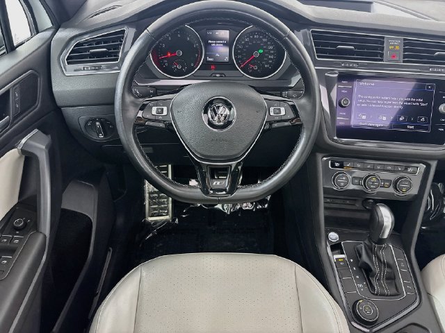 Used 2021 Volkswagen Tiguan SE R-Line w/ 3rd Row Seat Package AWD/4WD image 21