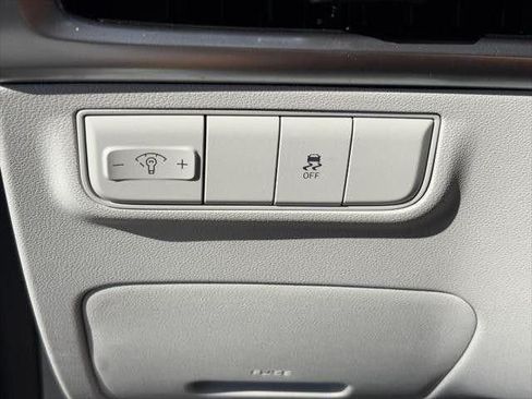 Certified 2026 Hyundai Tucson SE FWD image 31