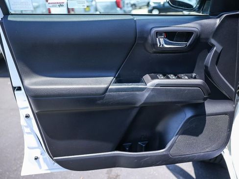 Used 2023 Toyota Tacoma TRD Sport image 33