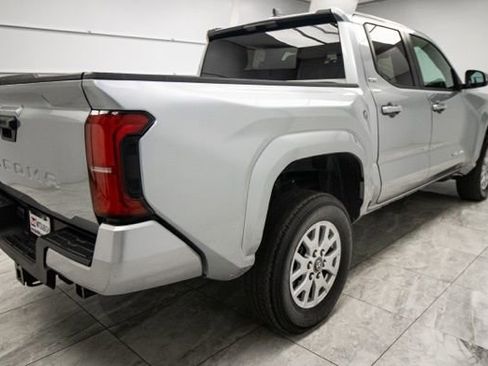 Used 2024 Toyota Tacoma SR5 image 9