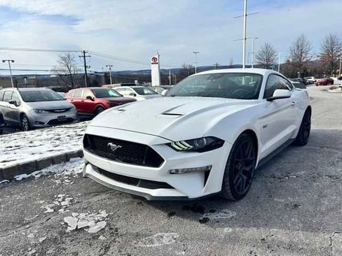 Used 2022 Ford Mustang GT image 1
